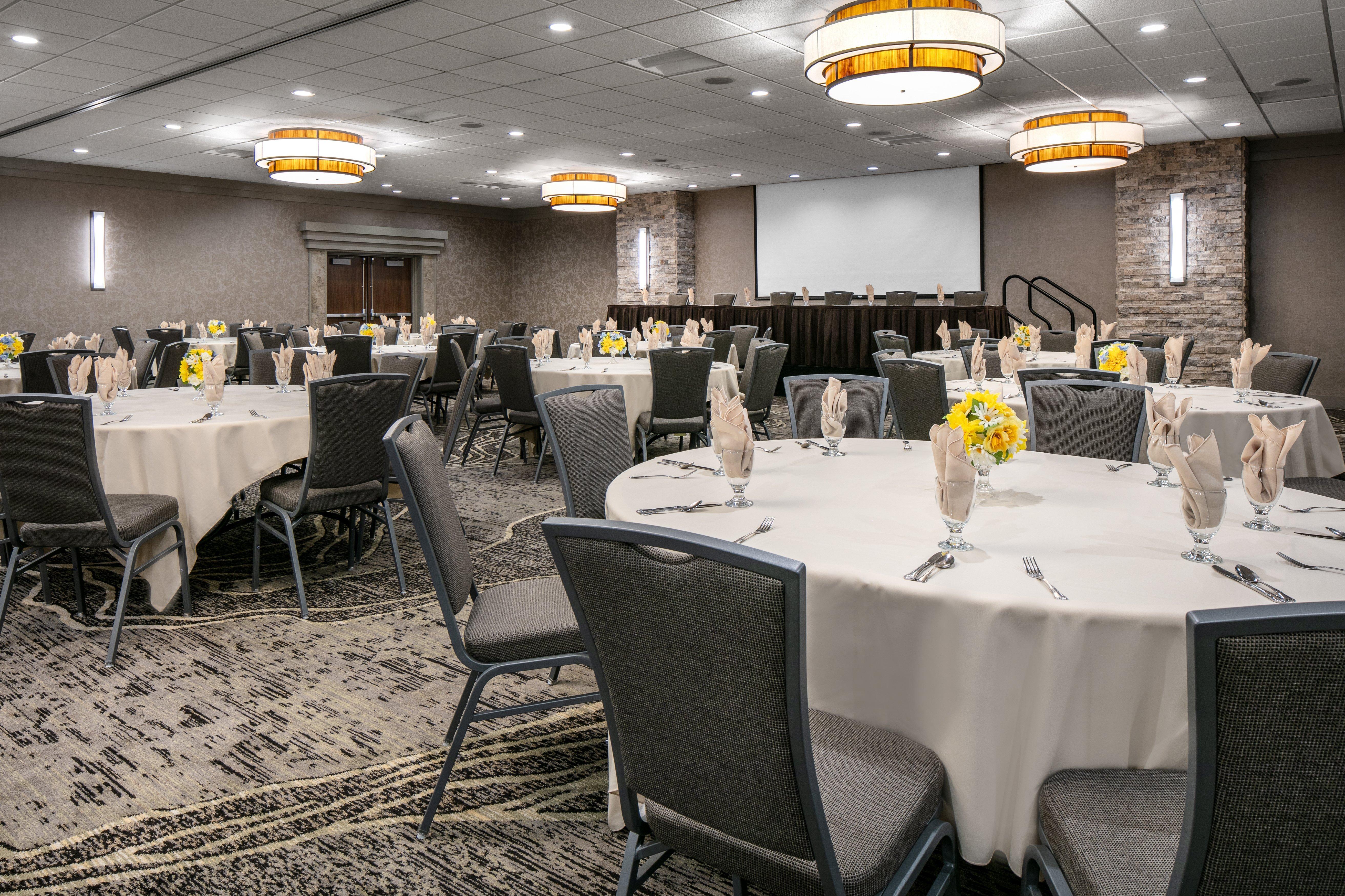 Holiday Inn Hotel & Suites Des Moines-Northwest By Ihg Urbandale Buitenkant foto