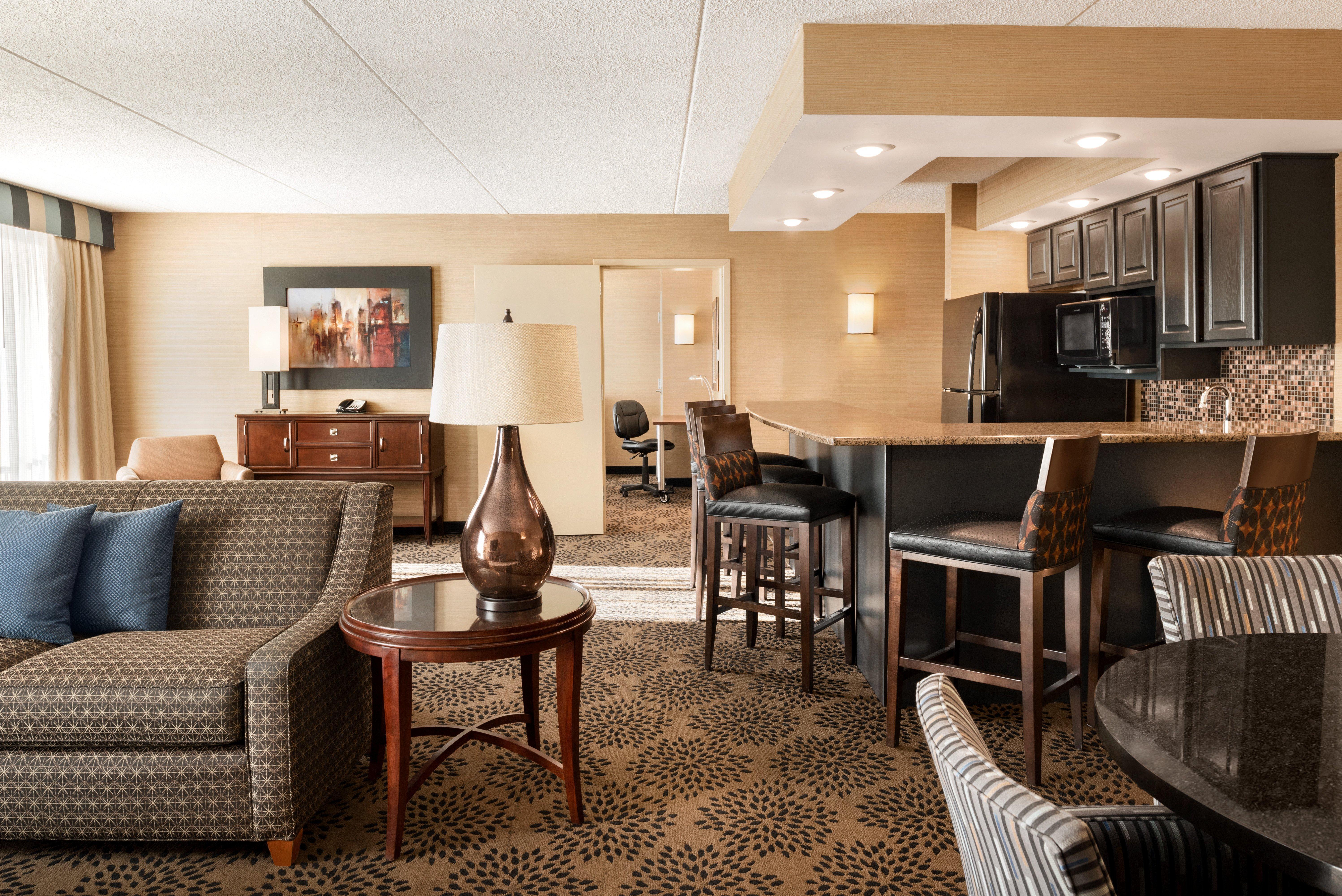 Holiday Inn Hotel & Suites Des Moines-Northwest By Ihg Urbandale Buitenkant foto