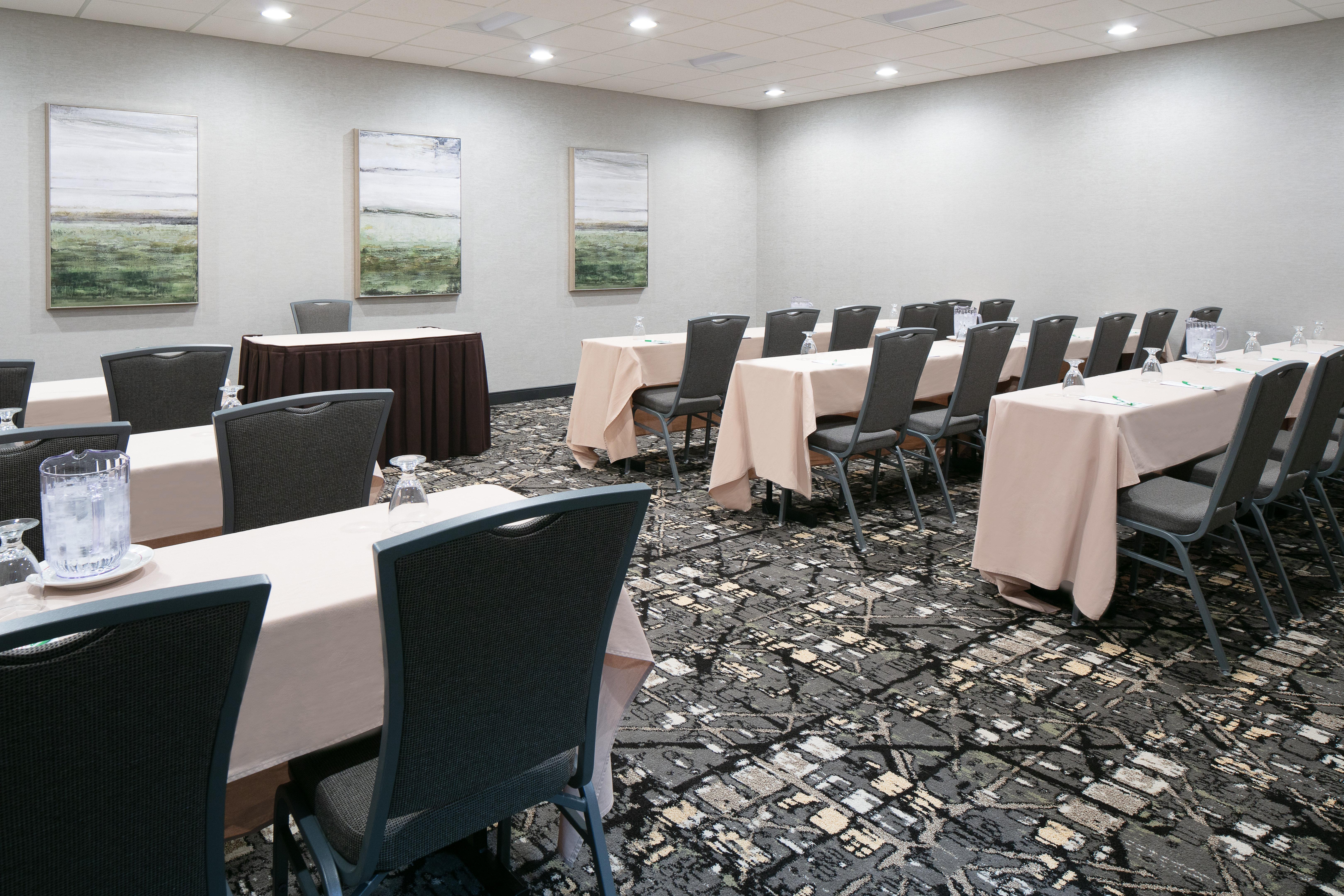 Holiday Inn Hotel & Suites Des Moines-Northwest By Ihg Urbandale Buitenkant foto
