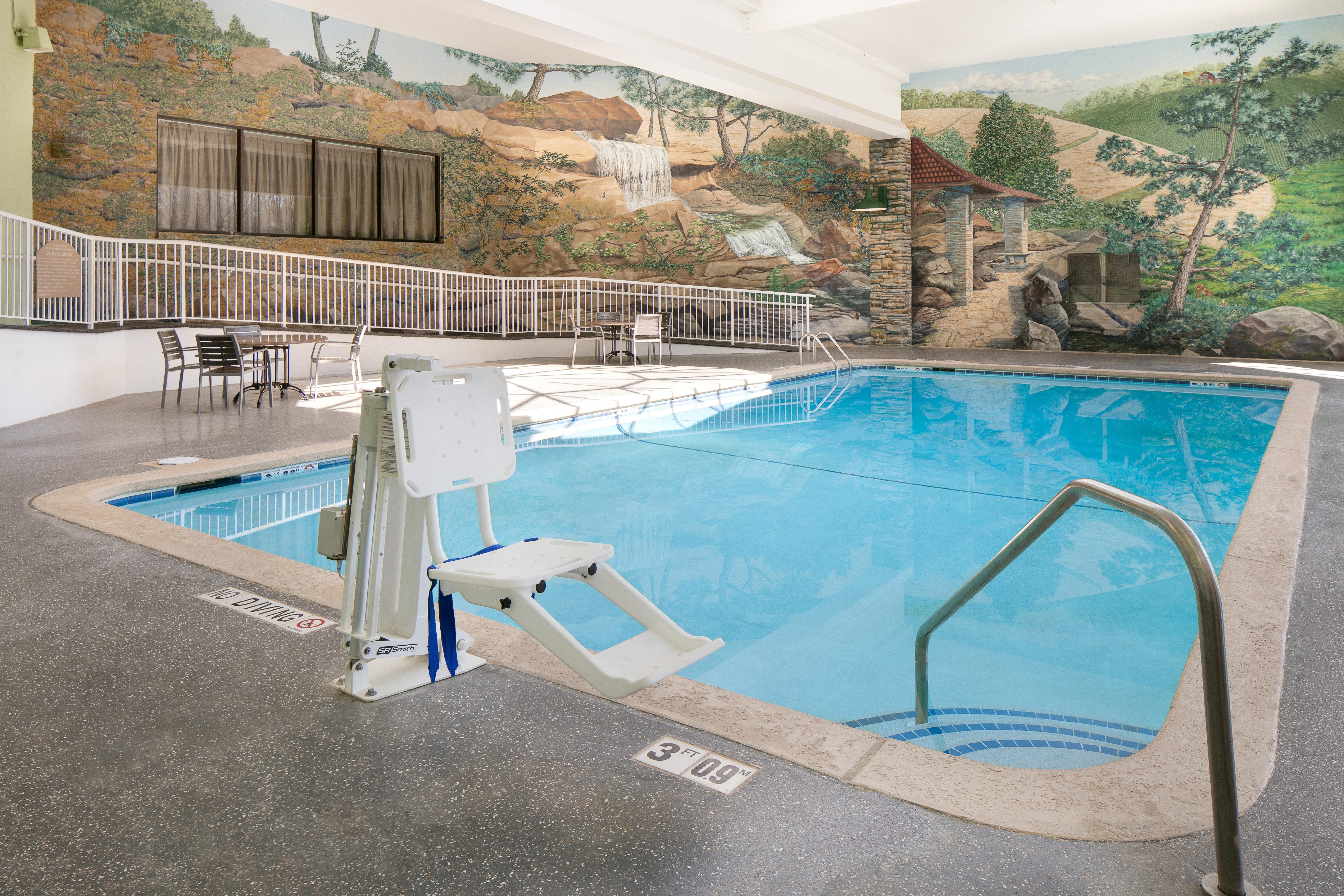 Holiday Inn Hotel & Suites Des Moines-Northwest By Ihg Urbandale Buitenkant foto