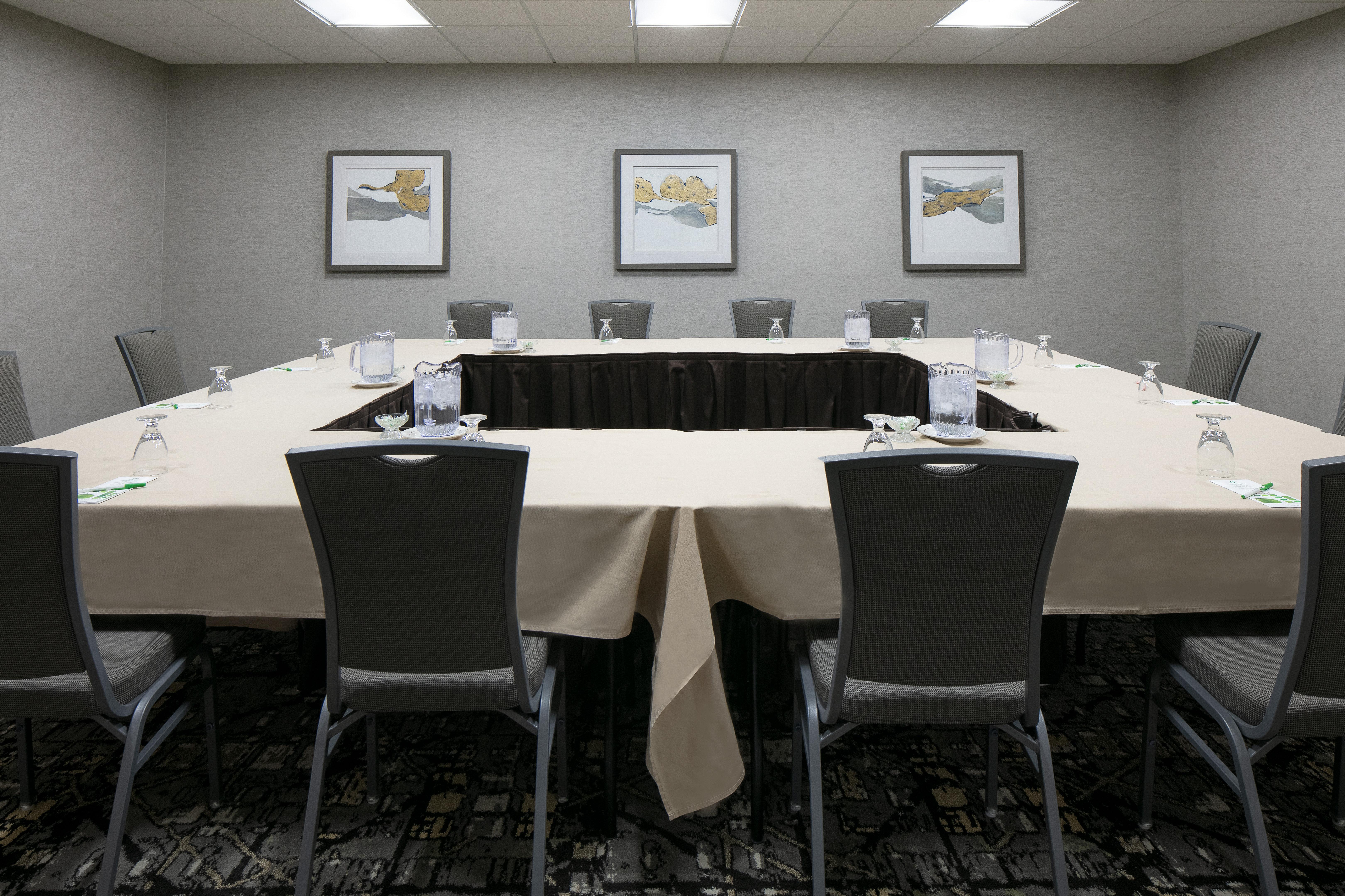 Holiday Inn Hotel & Suites Des Moines-Northwest By Ihg Urbandale Buitenkant foto