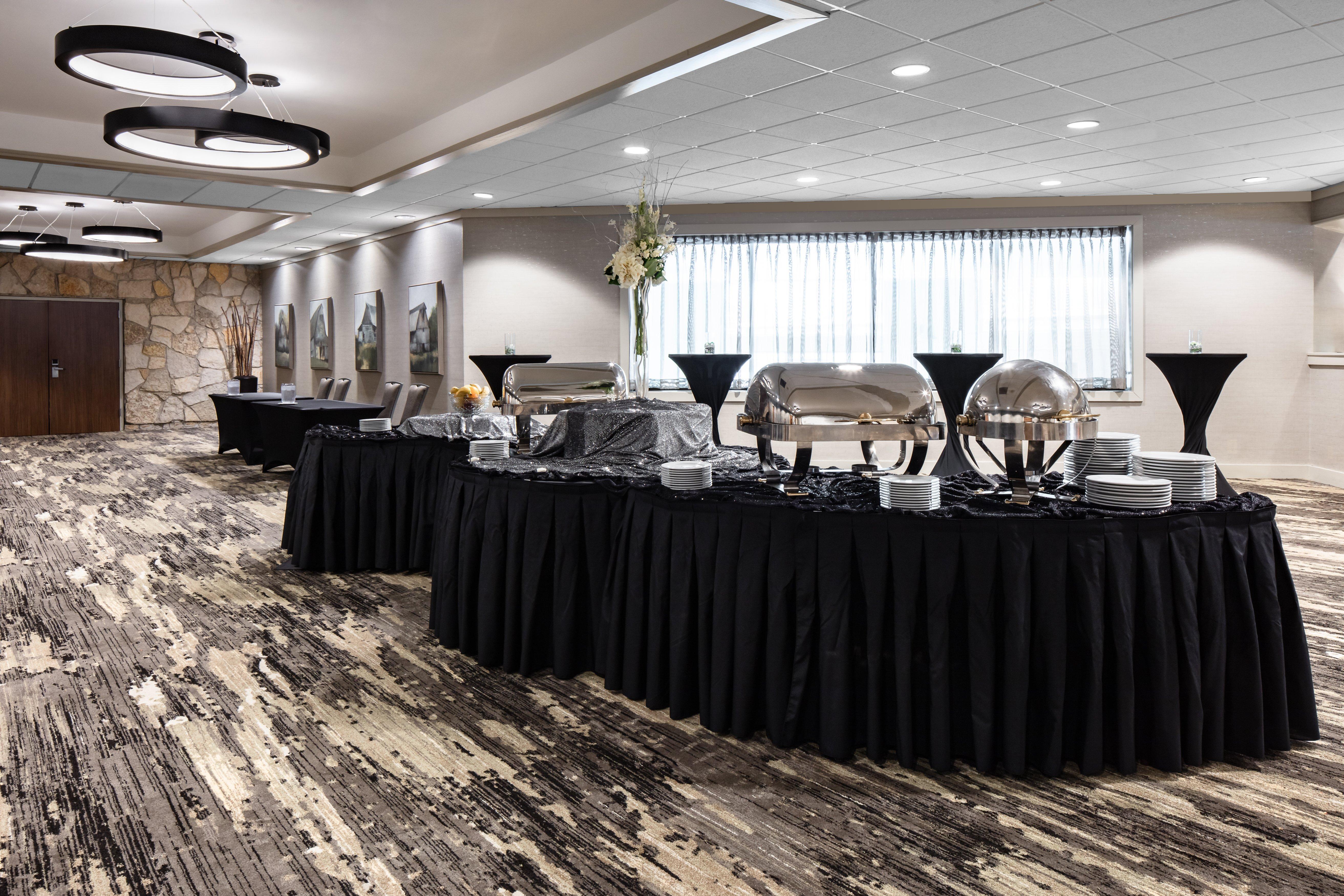 Holiday Inn Hotel & Suites Des Moines-Northwest By Ihg Urbandale Buitenkant foto