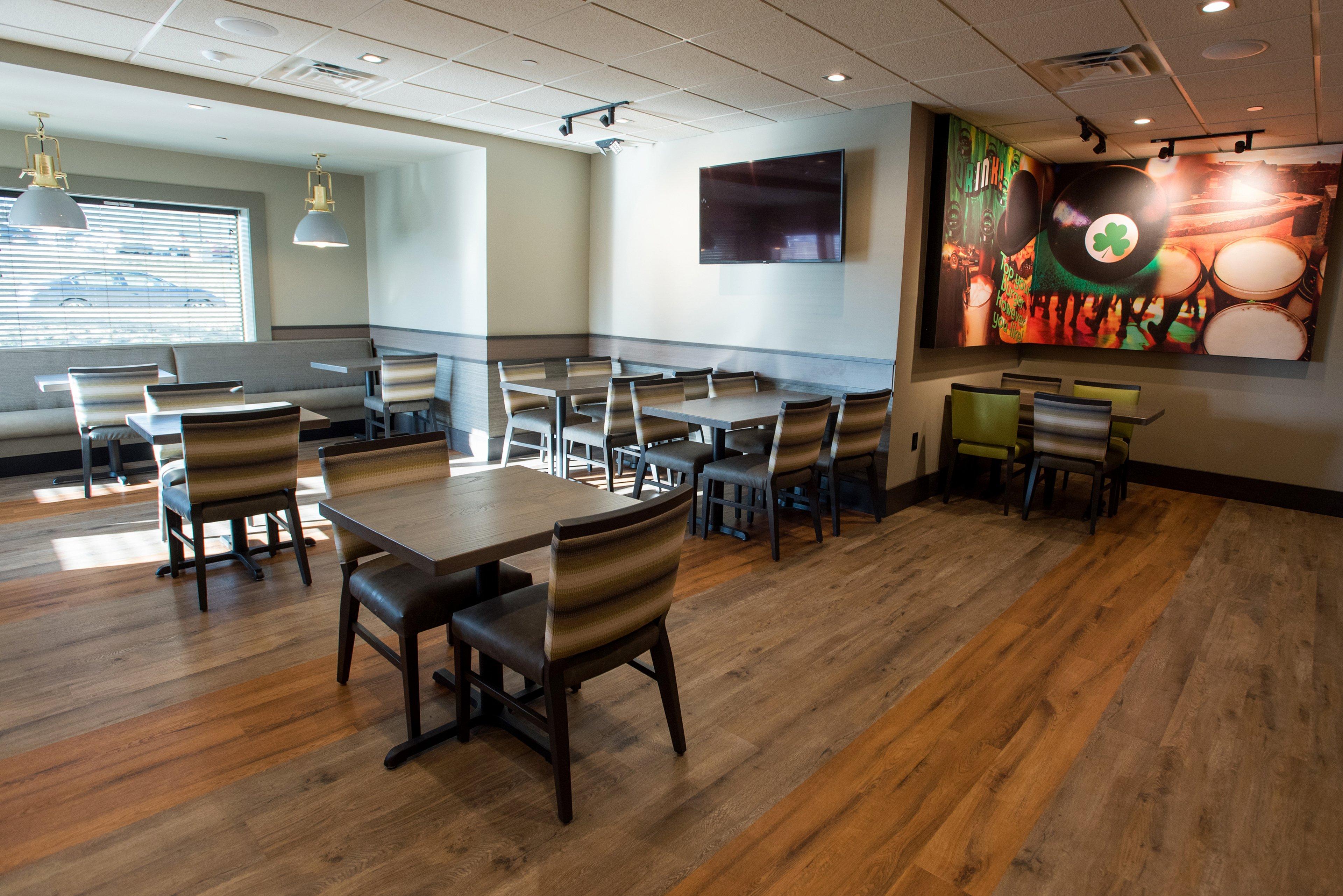 Holiday Inn Hotel & Suites Des Moines-Northwest By Ihg Urbandale Buitenkant foto