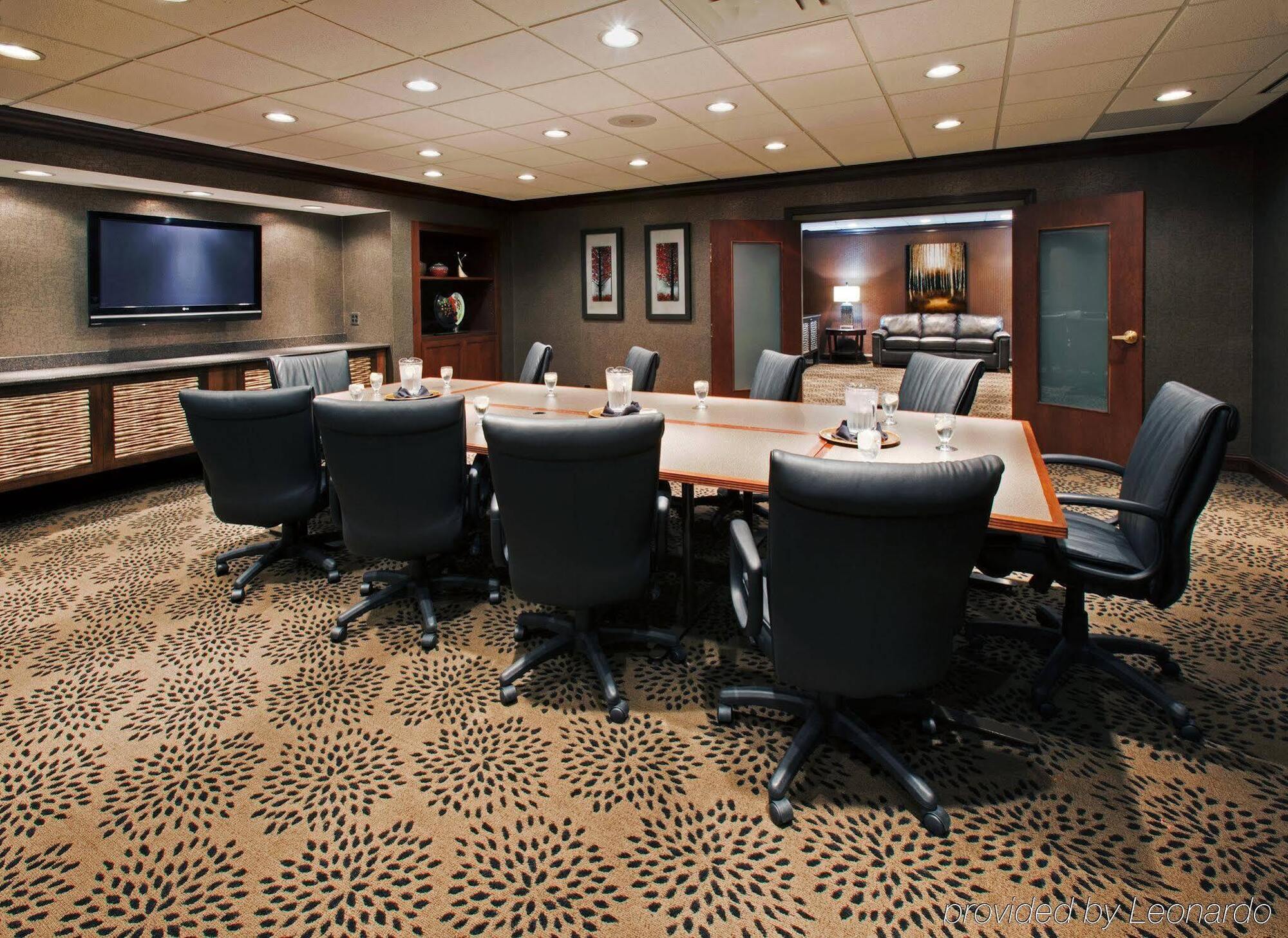 Holiday Inn Hotel & Suites Des Moines-Northwest By Ihg Urbandale Buitenkant foto