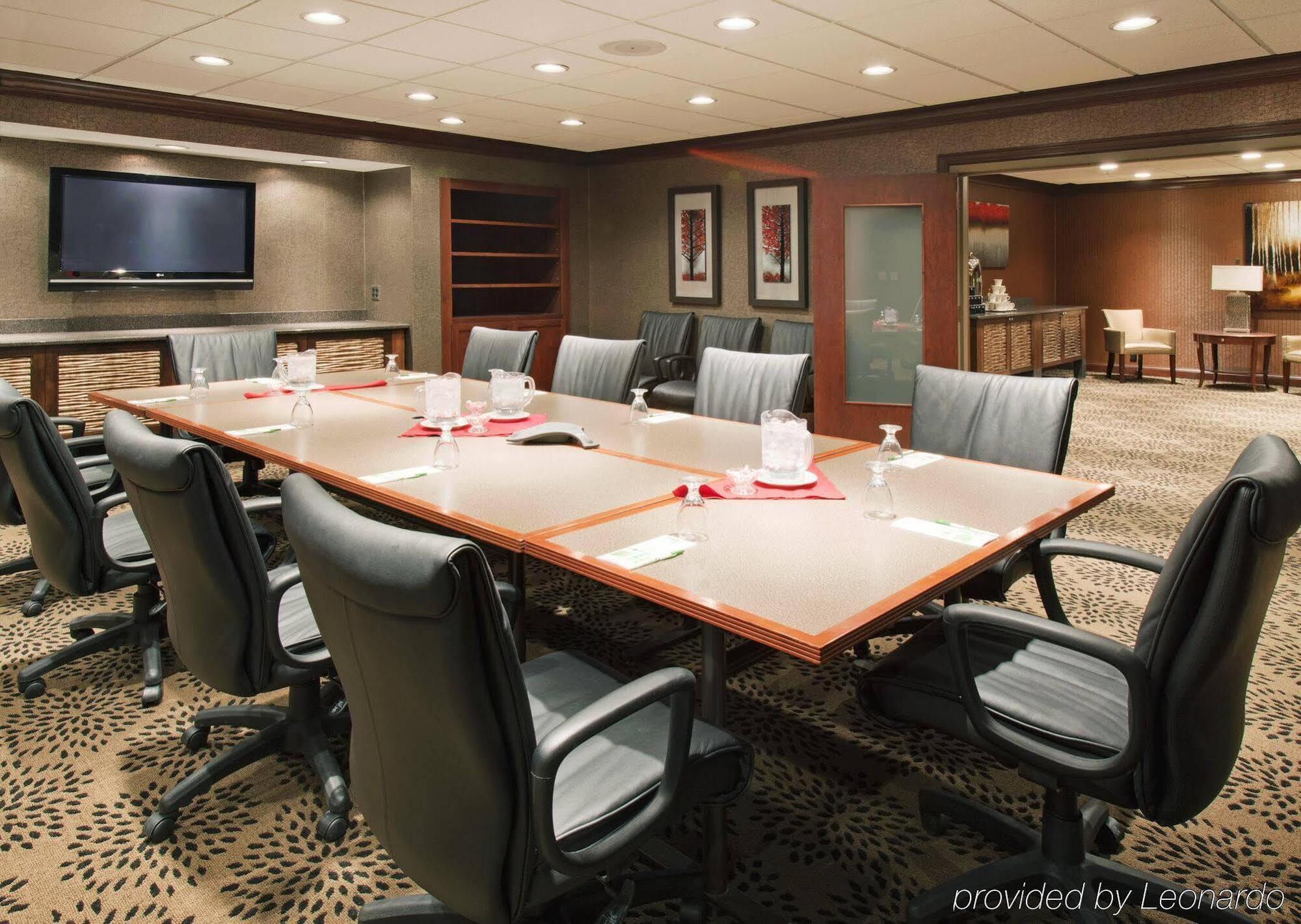 Holiday Inn Hotel & Suites Des Moines-Northwest By Ihg Urbandale Buitenkant foto