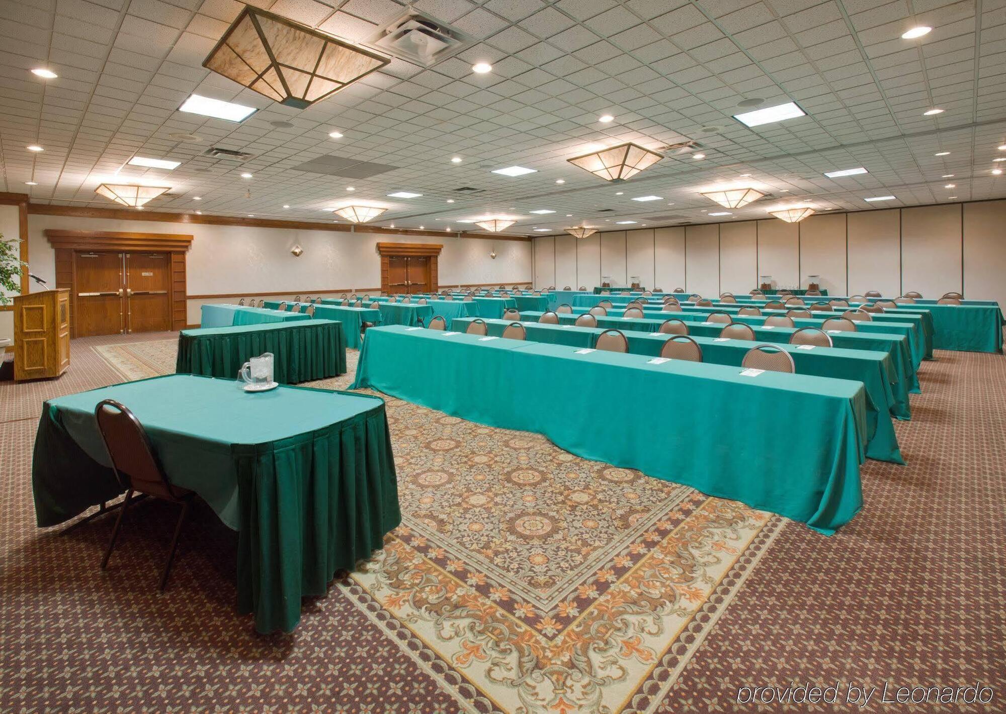 Holiday Inn Hotel & Suites Des Moines-Northwest By Ihg Urbandale Buitenkant foto