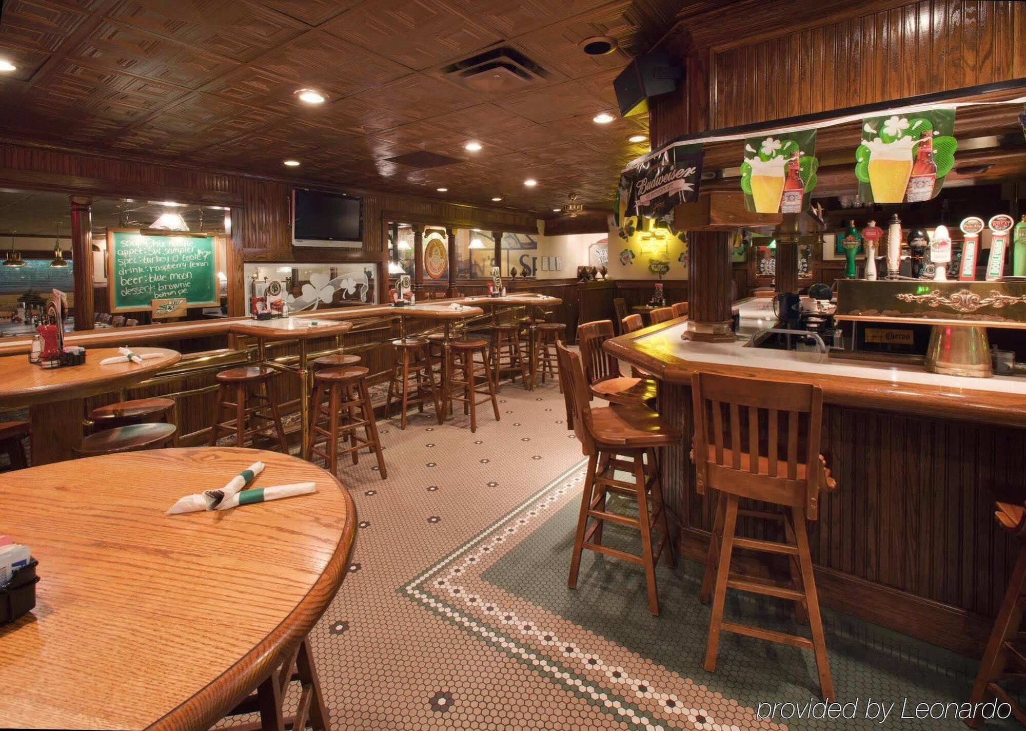 Holiday Inn Hotel & Suites Des Moines-Northwest By Ihg Urbandale Buitenkant foto